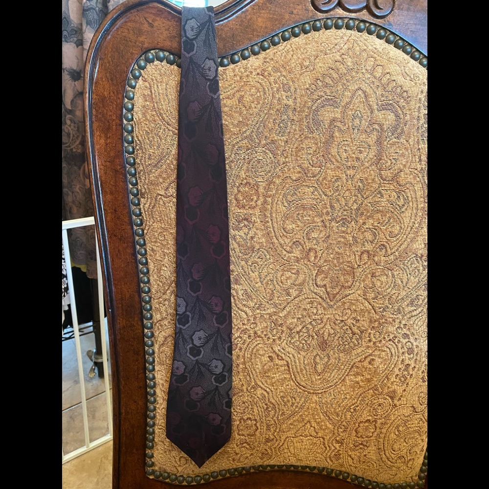 Men’s silk tie